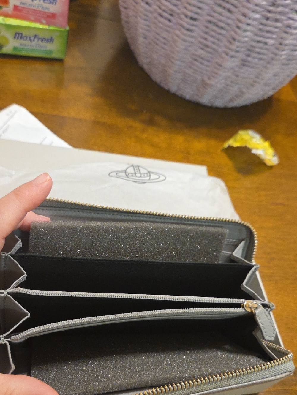 Vivienne Westwood Grey Leather Zip Wallet - Picture 7 of 8